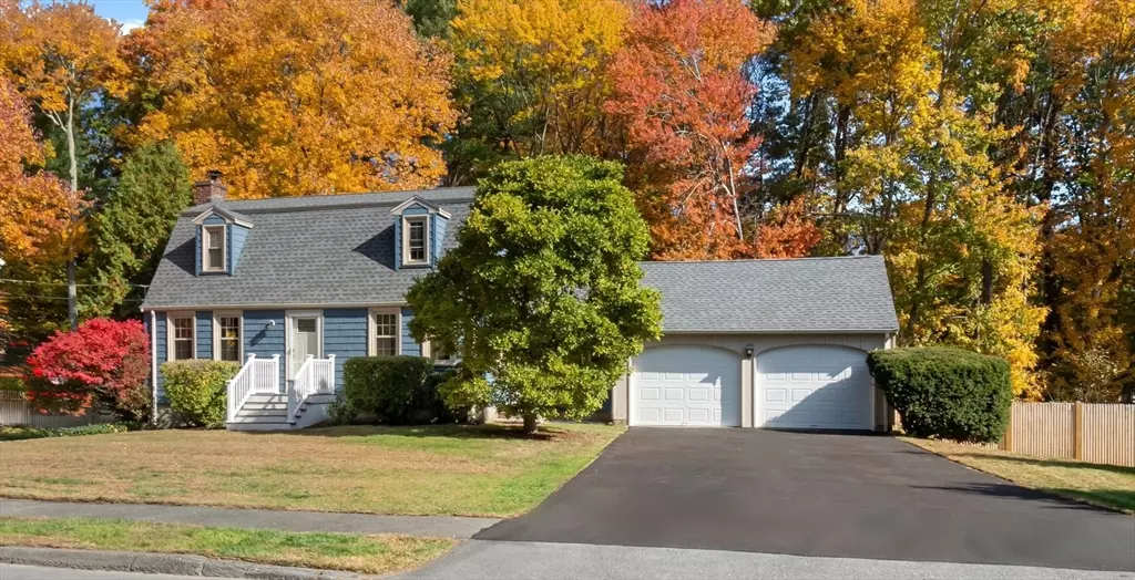 48 Ledgewood Dr, Danvers, MA 01923