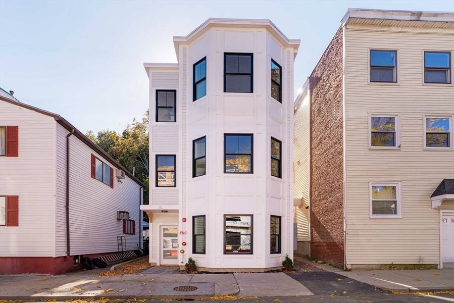 231 Everett Street #1, Boston, MA 02128