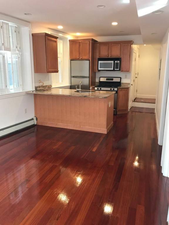 76 West Cedar #G, Boston, MA 02114