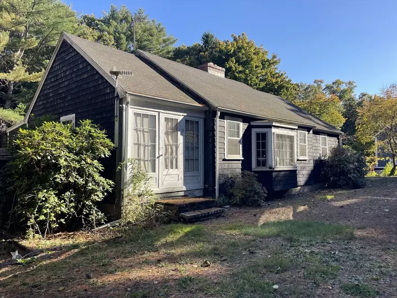 10 Mill Rd, Ipswich, MA 01938