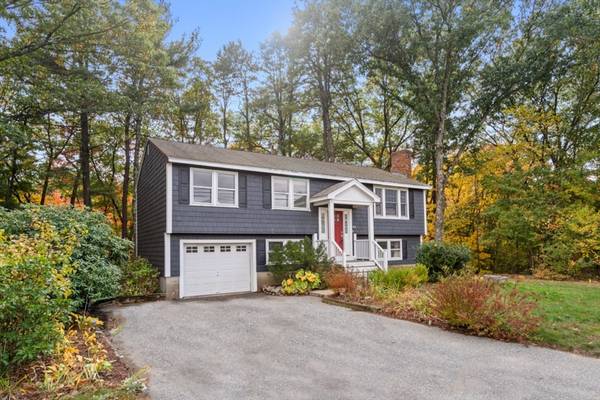 81 Oak St, Billerica, MA 01862