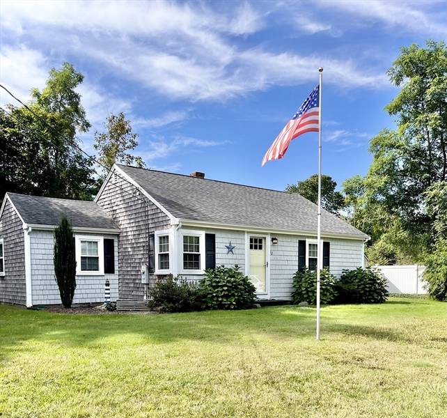 12 River Rd, Bourne, MA 02559