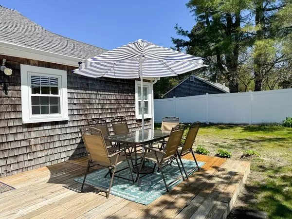 Bourne, MA 02559,12 River Rd