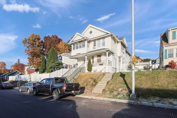 45 Standish Street, Worcester, MA 01604