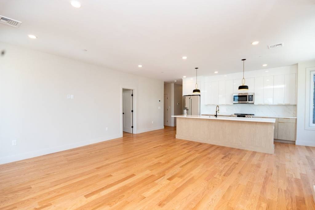 Boston, MA 02122,1644 Dorchester Avenue #1
