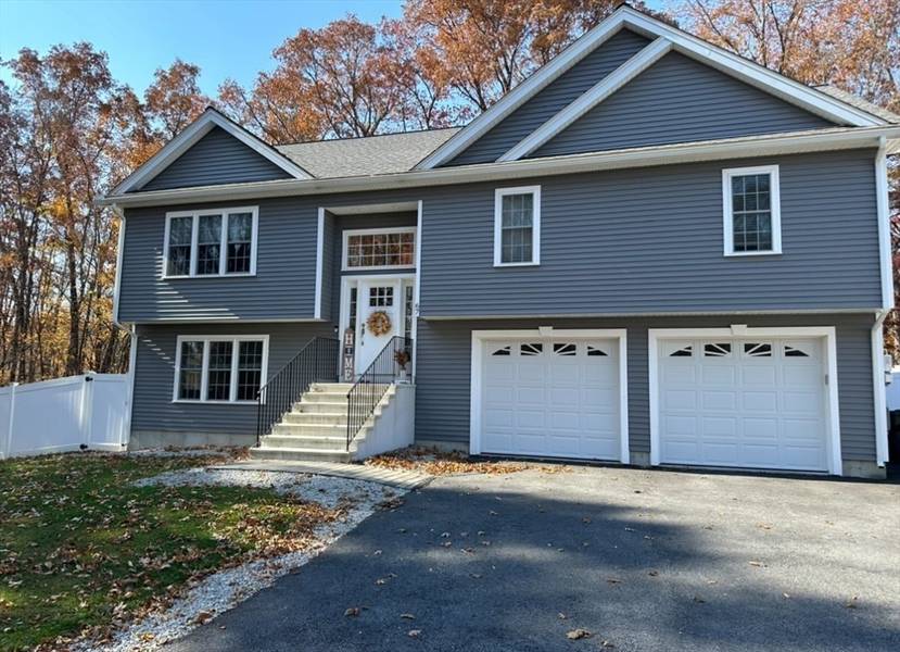 67 Mason Rd, Dudley, MA 01571