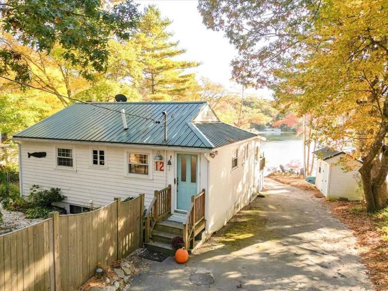 12 Peachtree Lane, Plymouth, MA 02360