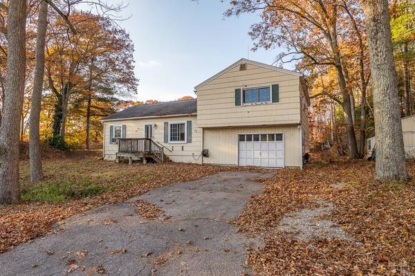 22 Lakeside Ave., Webster, MA 01570