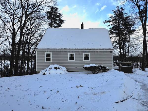 24 Lake View Dr, Ashburnham, MA 01430