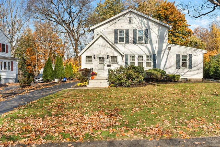 3 Vista Rd, Wellesley, MA 02481