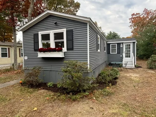 105 Dolittle Lane, Wareham, MA 02576