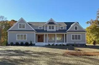 2 Mcsweeney Lane, Falmouth, MA 02540