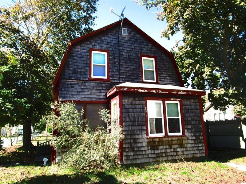 14 Park Pl, Harwich, MA 02646