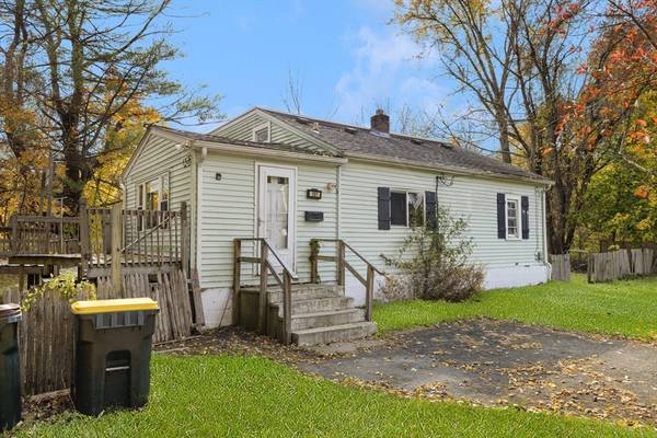 101 Pine Grove Ave, Bellingham, MA 02019