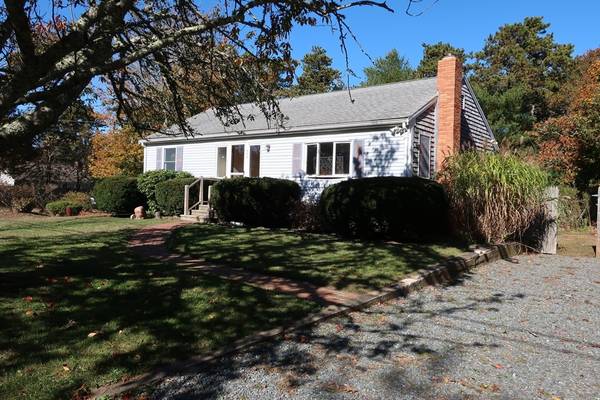 552 Queen Anne Rd, Harwich, MA 02645