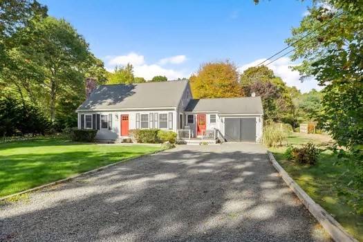 737 Old Barnstable Rd, Mashpee, MA 02649