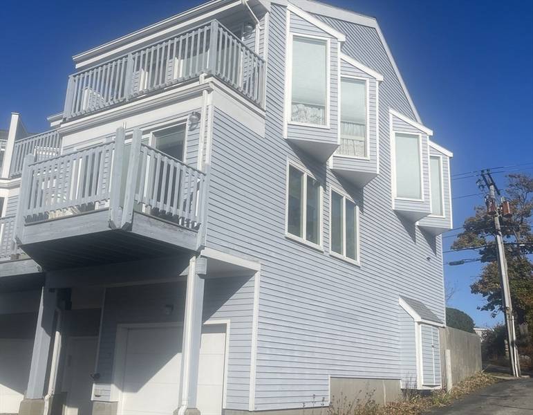 15 Flume Rd #5, Gloucester, MA 01930