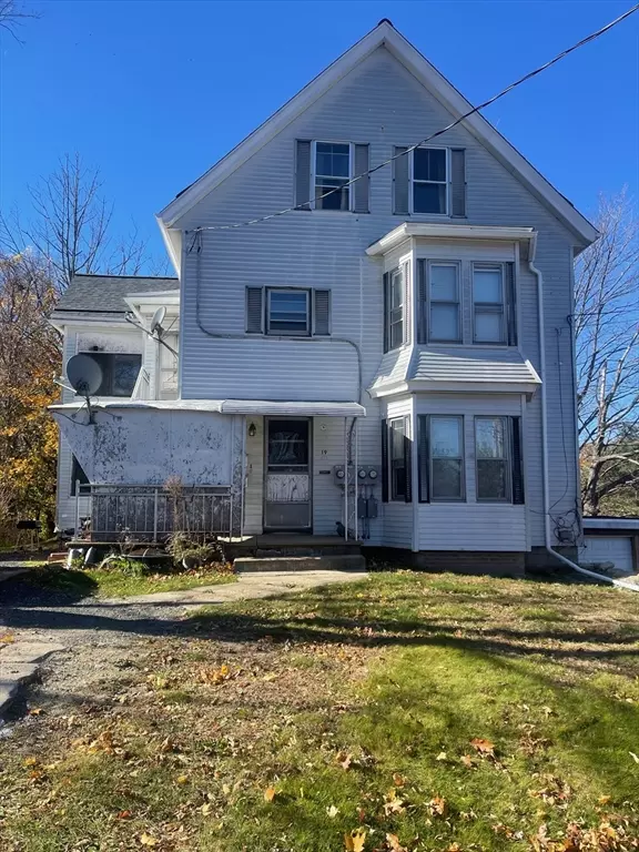 19 Glenwood St, Gardner, MA 01440