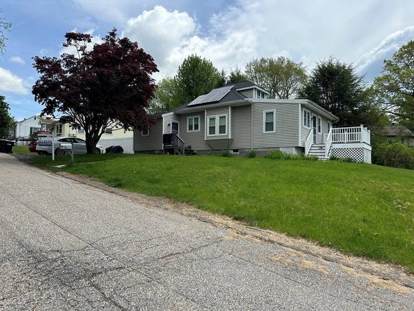 5 Highland Ave, Millbury, MA 01527