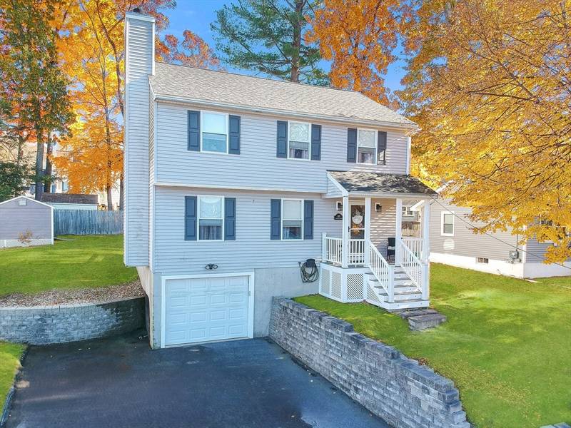 103 Lakeshore Dr, Dracut, MA 01826