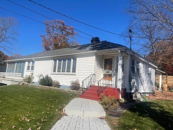 Methuen, MA 01844,41 Hazel St