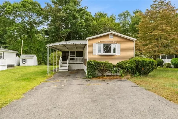 Taunton, MA 02780,31 Acorn Drive