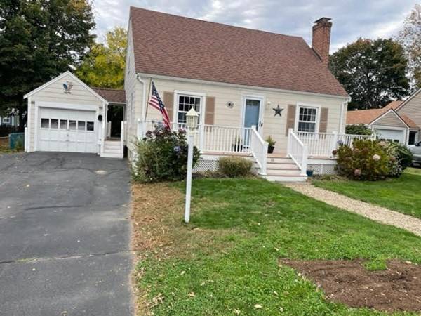 18 Prospect Hill Dr, Weymouth, MA 02191