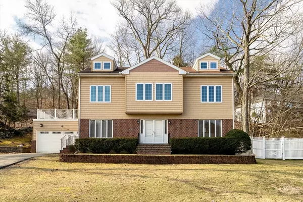 202 Totten Pond Rd, Waltham, MA 02451