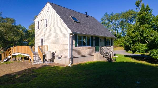 429 Old County Rd, Westport, MA 02790