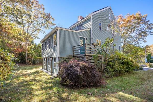 43 Sea Breeze Dr, Bourne, MA 02532