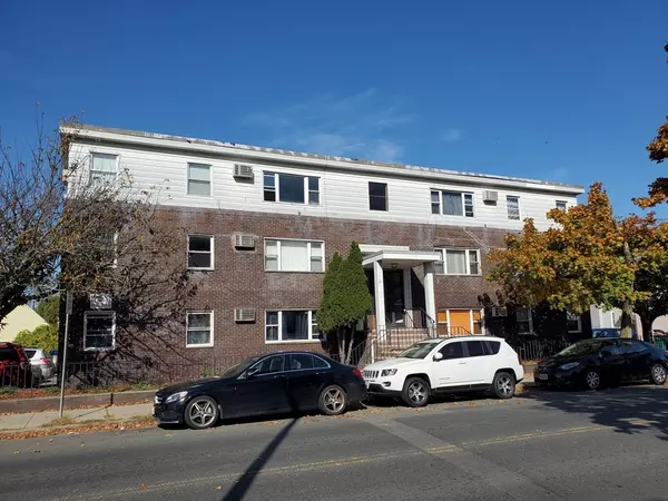 21 Lewis St #5, Lynn, MA 01902