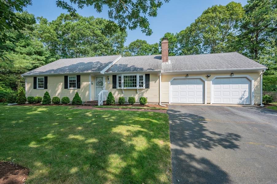 12 Bettys Lane, Harwich, MA 02645