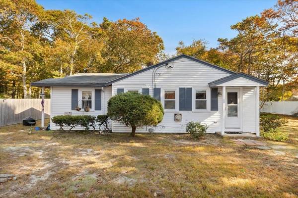 Yarmouth, MA 02673,28-30 Lake Rd E