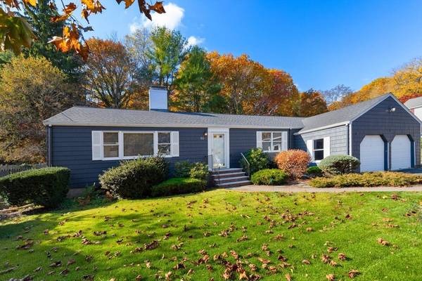 10 Robin Rd, Lynnfield, MA 01940