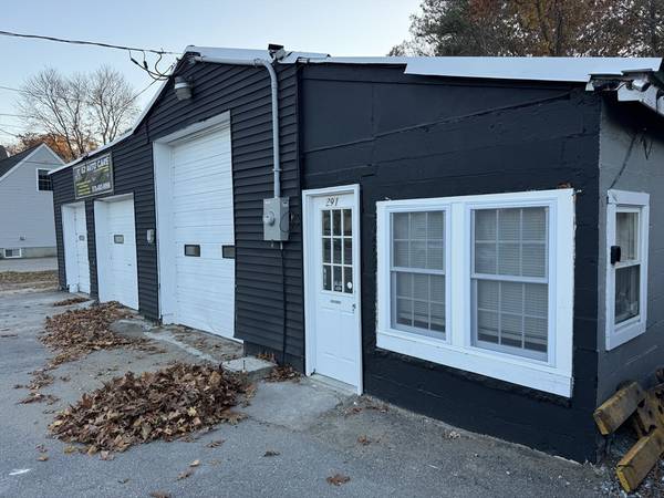 291 Berlin St, Clinton, MA 01510