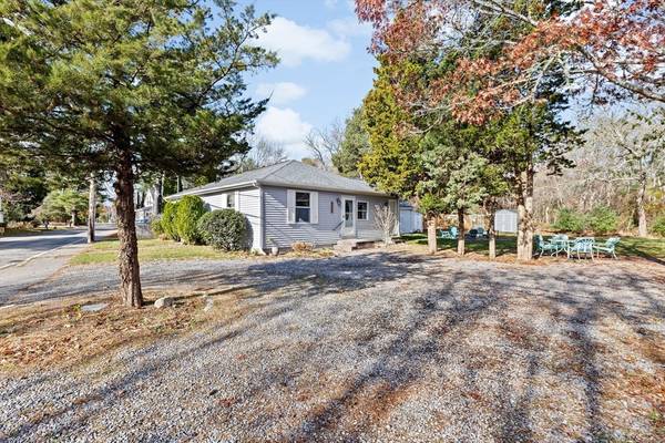 973 Point Rd, Marion, MA 02738