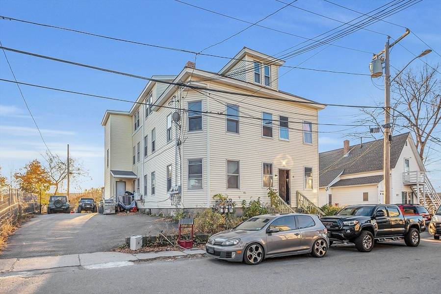 49-51 Mount Pleasant Ave, Leominster, MA 01453