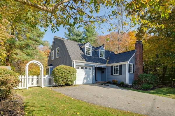 39 Mayo Road, Wellesley, MA 02482