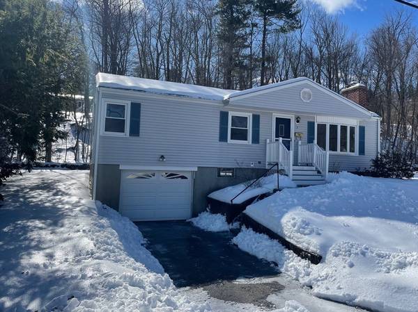 7 Neptune Dr, Shrewsbury, MA 01545