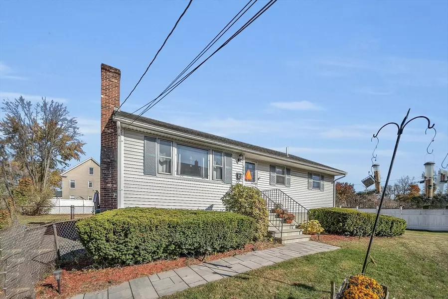 114 Acton St, Lowell, MA 01852