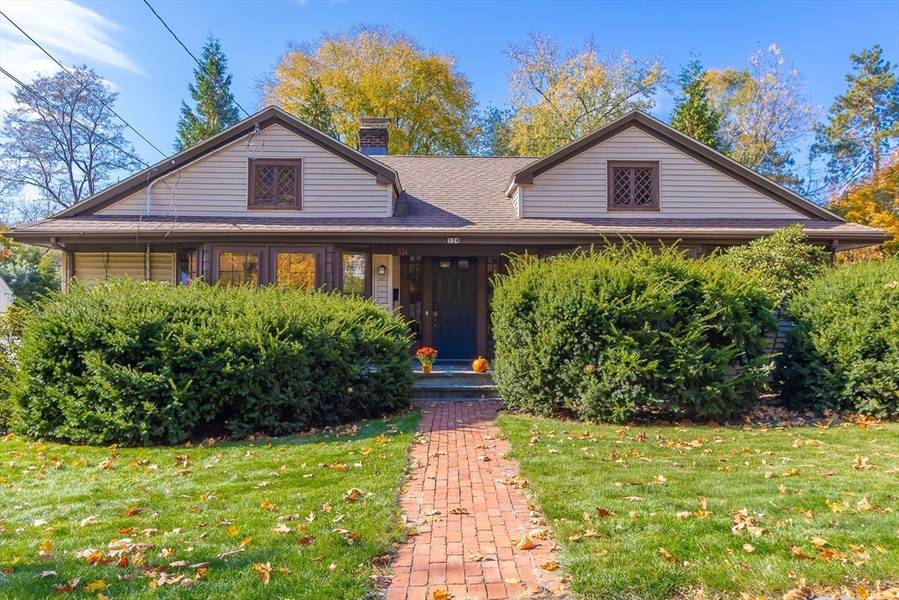 524 Great Plain Ave, Needham, MA 02492