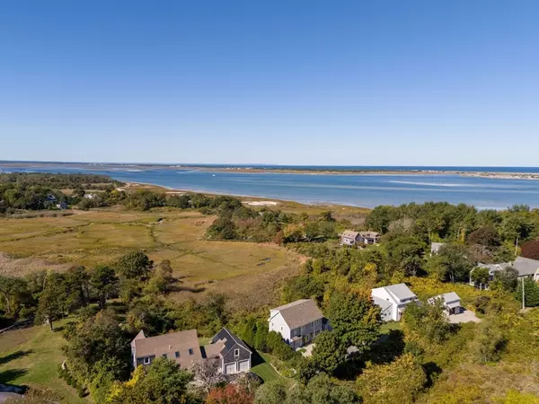 191 Stoney Point Rd, Barnstable, MA 02630