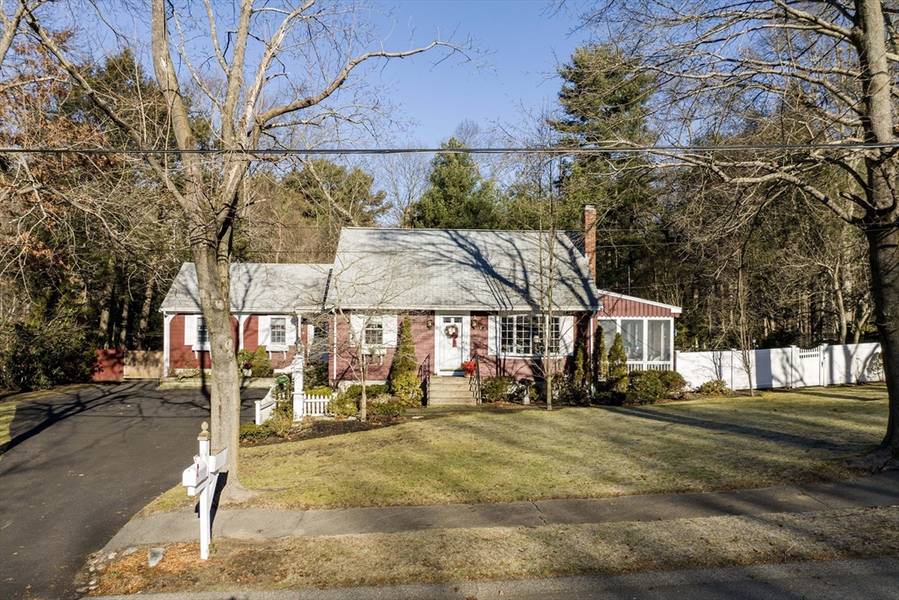 60 Taxiera Rd, Stoughton, MA 02072