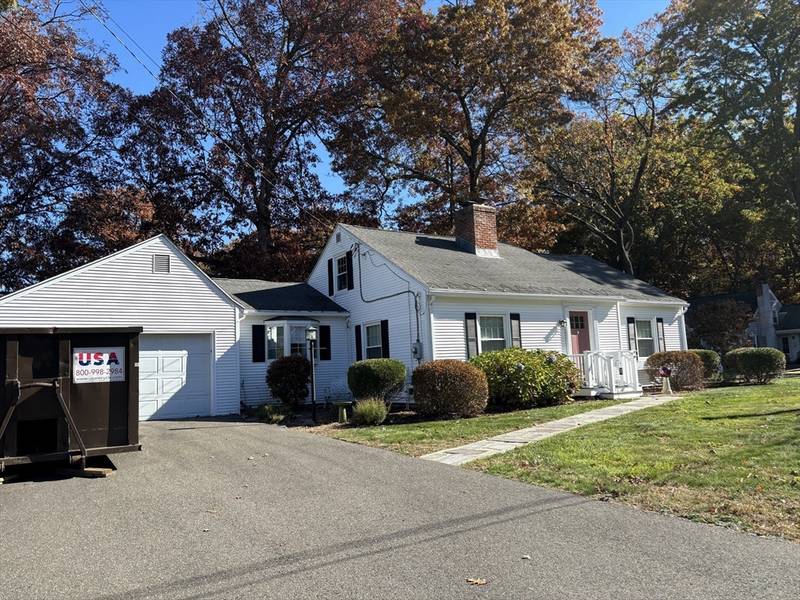 34 Westernview Cir, East Longmeadow, MA 01028