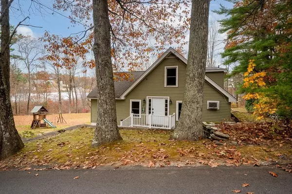 17 Bay Path Rd, Charlton, MA 01507