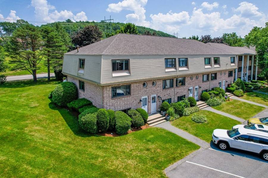 226 Farrwood Dr #226, Haverhill, MA 01835