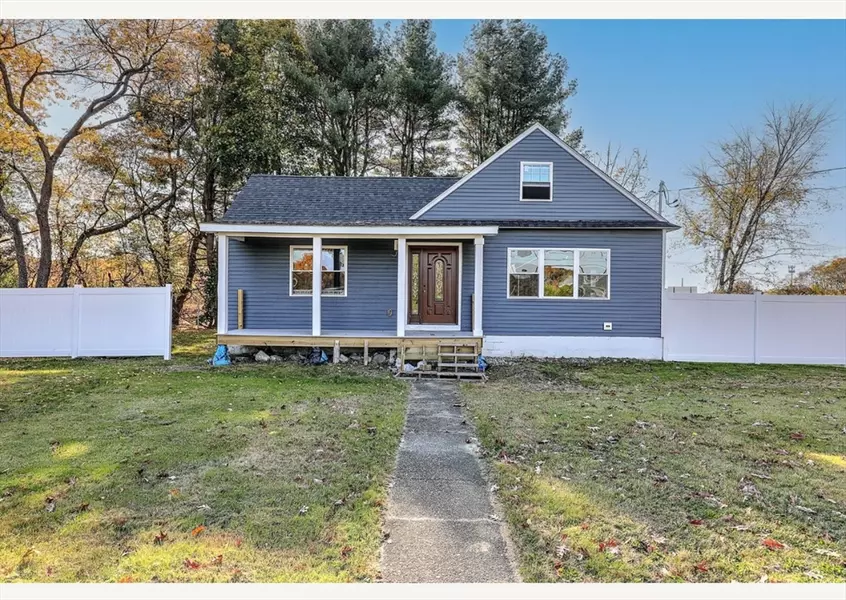 5 Colfall St, Seekonk, MA 02771