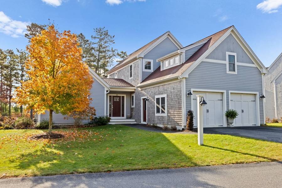 28 White Clover Trl, Plymouth, MA 02360