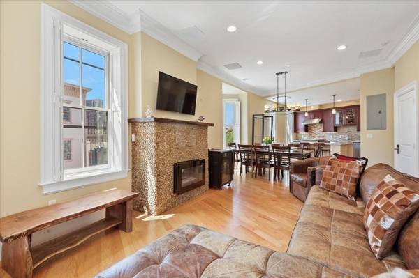 22 Chestnut Street #2, Boston, MA 02129