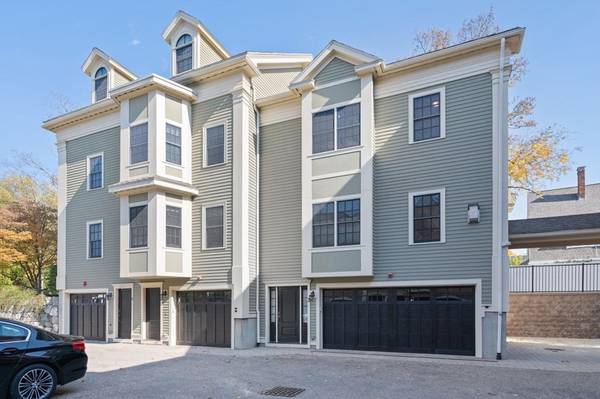 426 Main #3, Waltham, MA 02452